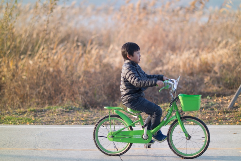 경기 광주 물안개공원 - 자전거타는 은결-7681.jpg
