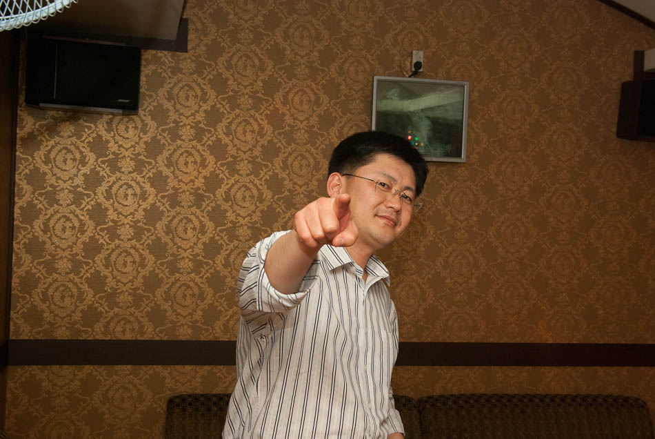 열정의 순간-디자인 품평 후 노래방에 가서 44