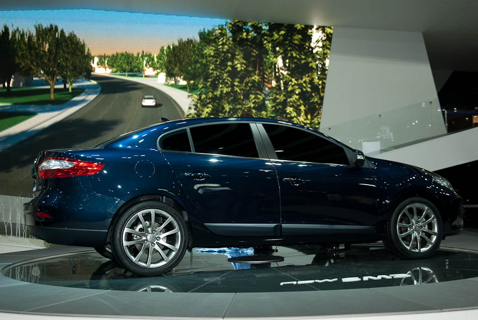 2009서울모터쇼 르노삼성 뉴SM3-7993.jpg