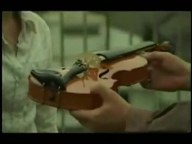 PANTENE A Very Touching Deaf Violinist Commercia  (480p).mp4_20150929_140418.781.jpg
