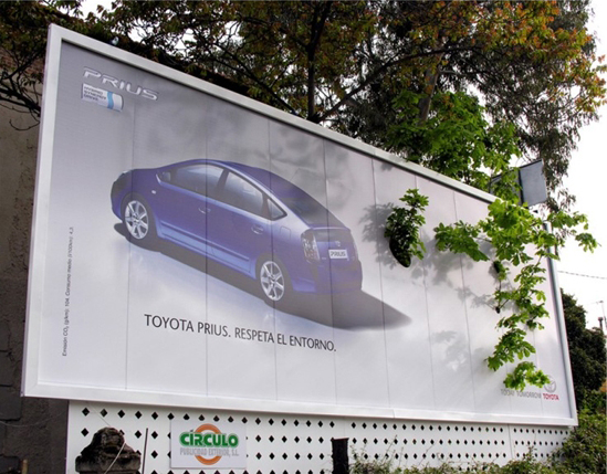 자동차 광고이야기 24 도요타 프리우스광고.jpg