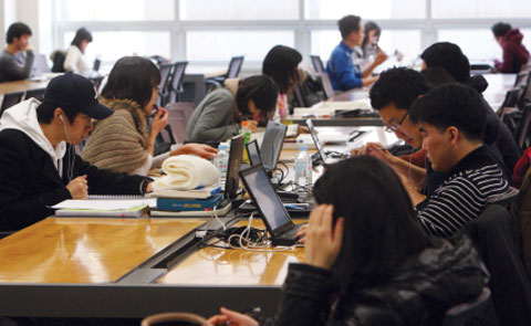 도서관서 공부.jpg