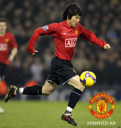 맨체스터 유나이티드 성공 요인, 축구에 스토리를 파는 '꿈의 극장'으로 만들다 13 박지성.jpg
