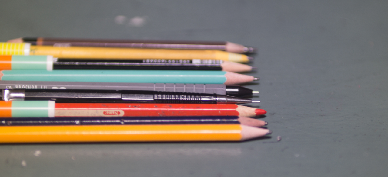 샤프펜슬과 연필들-9370.jpg