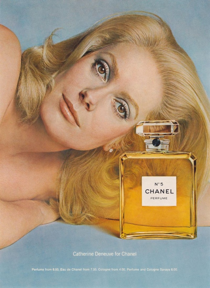 1975년 샤넬 No5 광고_까뜨린느 드뇌브(Catherine Deneuve)를 모델로 리차드 아벤든(Richard Avedon)이 촬영.jpg