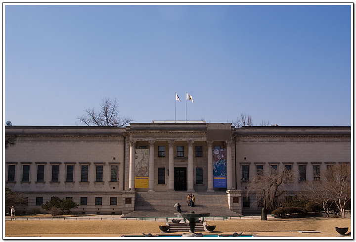 덕수궁에서 발견하는 옛것의 흔적들 91 석조전 서관(덕수궁 미술관에서 014년 10월 ‘석조전 대한제국역사관’으로 이름을 바꾸어 재개장)