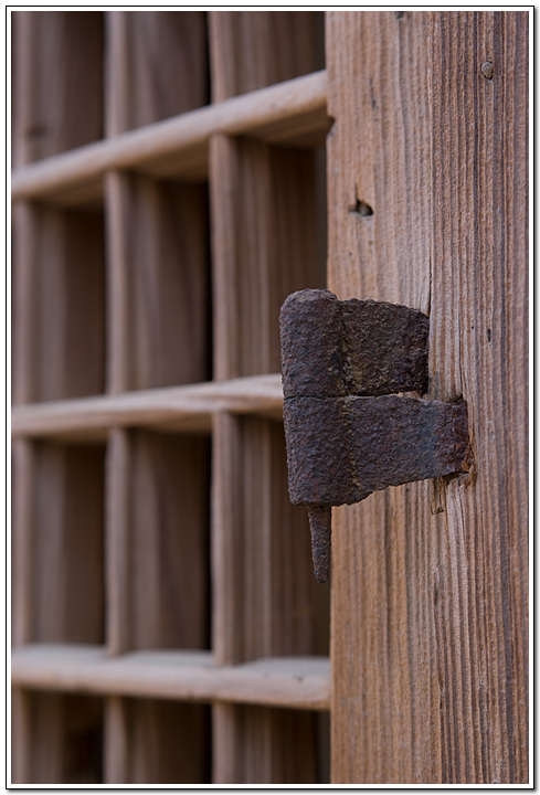 덕수궁에서 발견하는 옛것의 흔적들 82 덕수궁의 낡은 창문고리, 창살