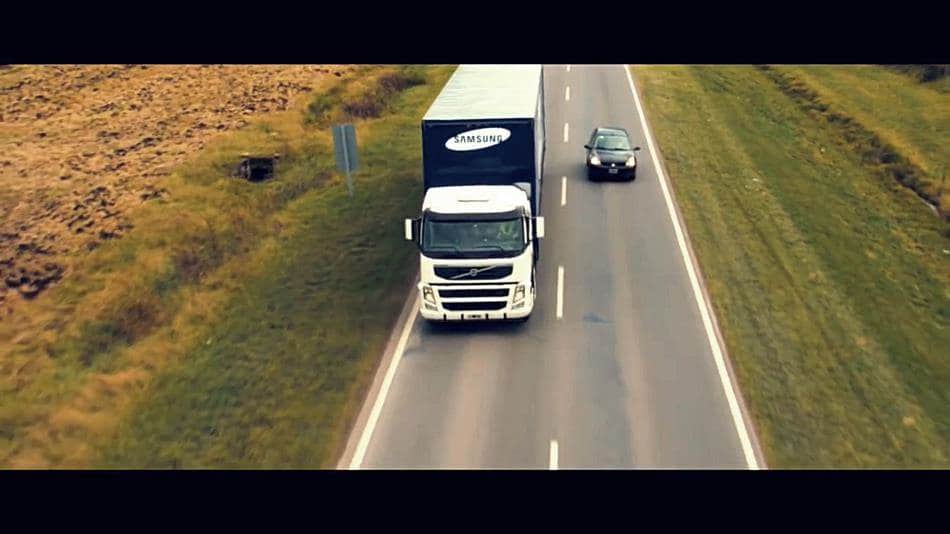 삼성 세이프티 트럭Samsung Safety Truck (English Version) - YouTube (720p).mp4_20160730_061616.302-13