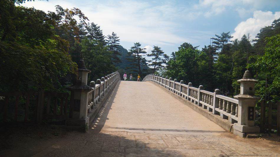 평창 월정사입구에 있는 금강교-4811