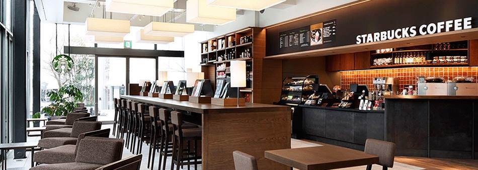 숲속의 도서관 다이칸야마 츠타야서점 - 라이프스타일 제안과 고객가치 창출로 서점의 미래를 만들다 20 다이칸야마 T site에 올라온 스타벅스 내부 전경