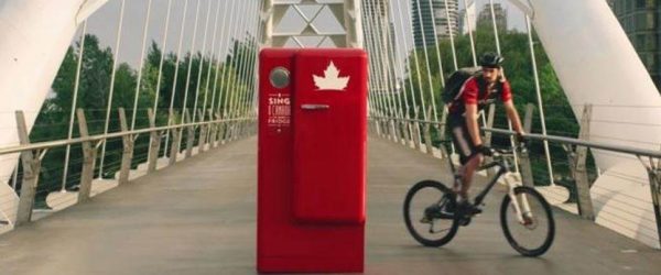 국가 정체성을 브랜드 연상화하는 애국심마케팅으로 브랜드를 키운 몰슨 캐나디언(Molson Canadian) Beer 사례 8