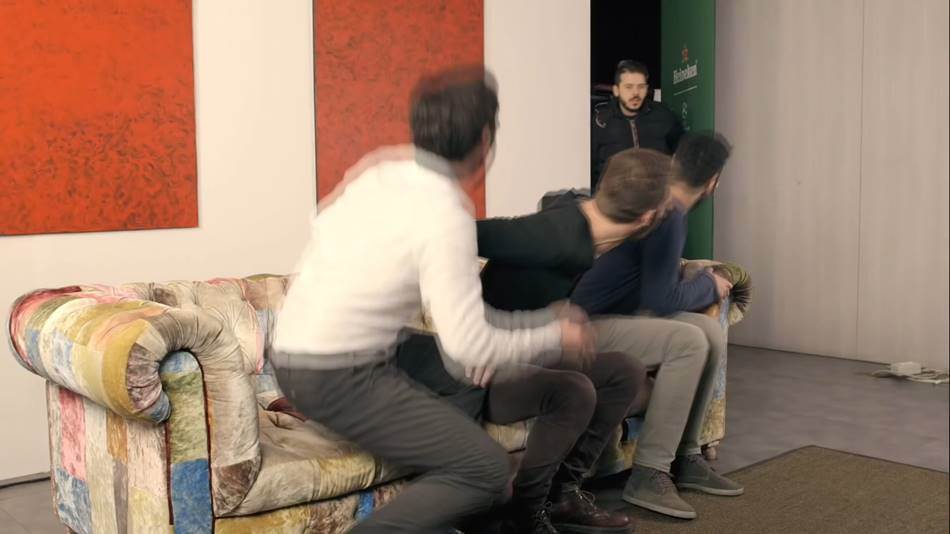 하이네켄 바이럴 마케팅 딜레마 스틸컷