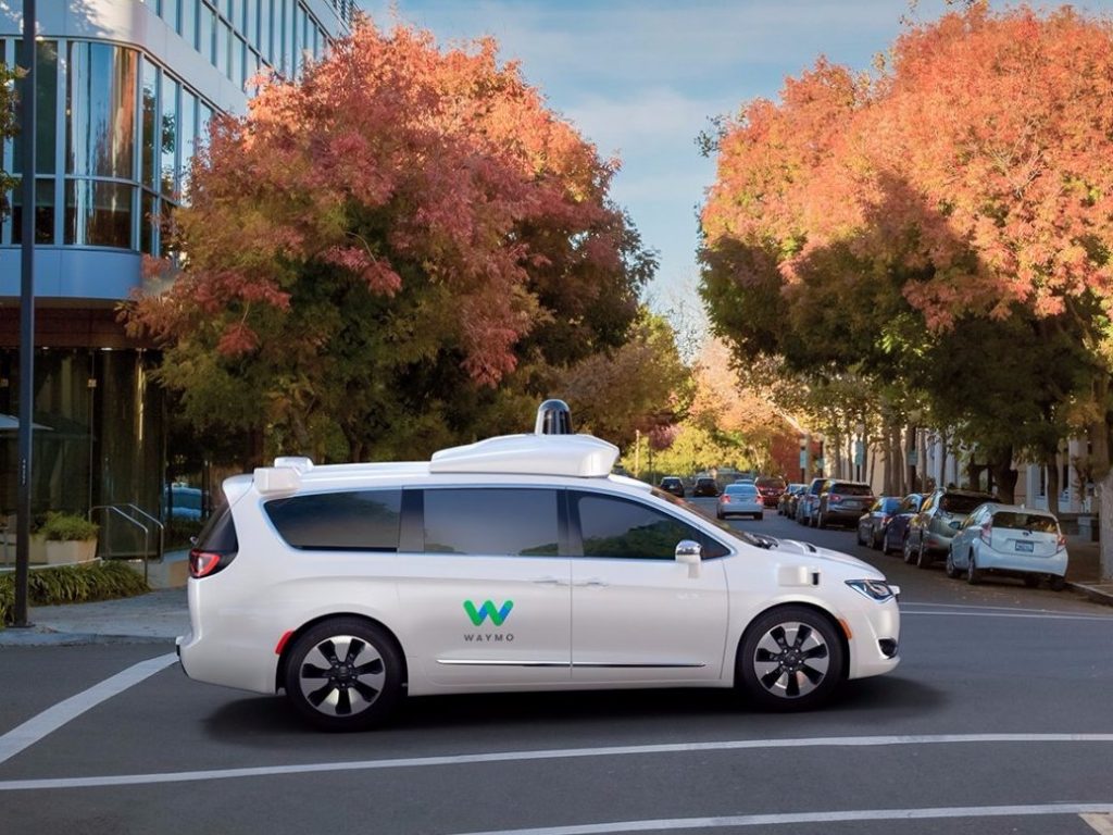 구글 웨이모 자율주행자동차, 5-googles-self-driving-car-company-waymo-could-launch-a-robot-taxi-fleet-with-its-partner-fiat-chrysler-in-2017-but-that-has-yet-to-be-confirmed