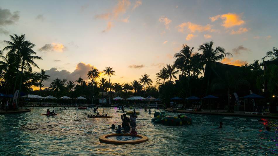 괌 풍경_어린이풀장에서 바라본 석양-3650