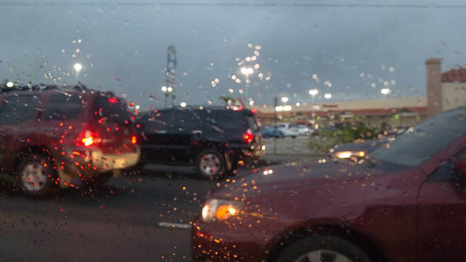 괌여행_괌 도착해 호텔로 가는 택시안에서_스콜-3028