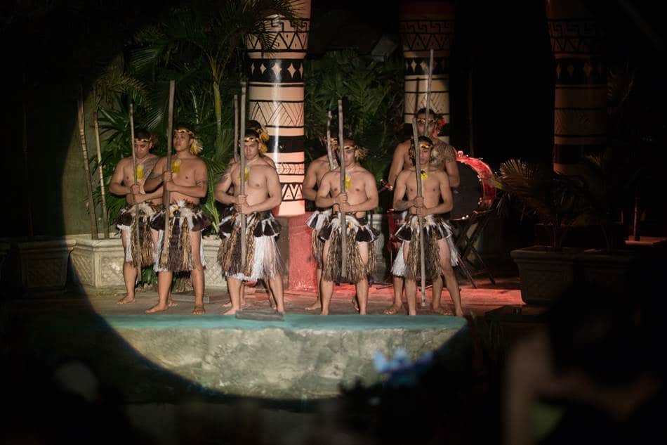 퍼시픽 판타지 디너쇼 (Pacific Fantasy Dinner Show) 장면