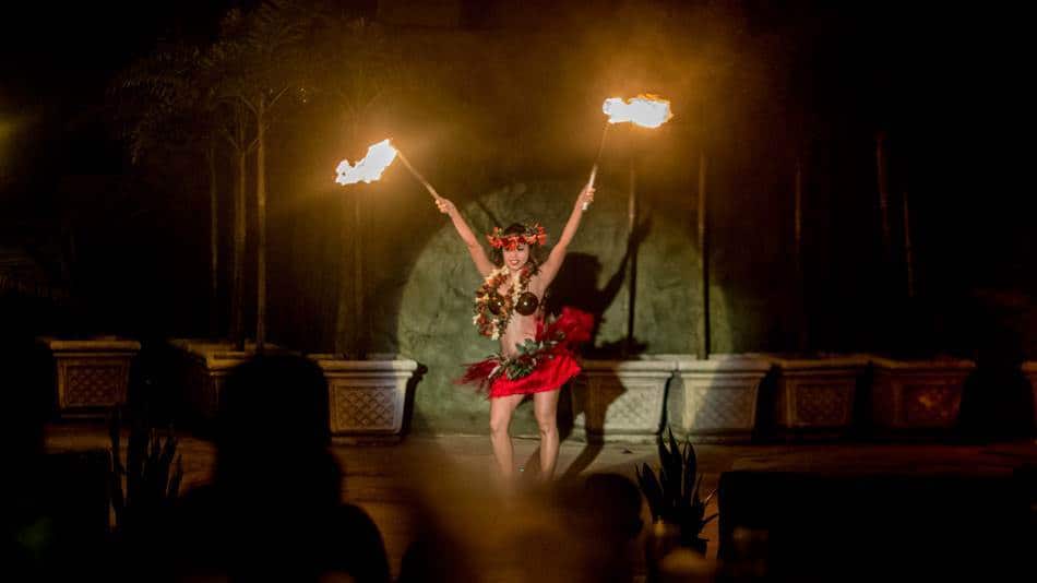 퍼시픽 판타지 디너쇼 (Pacific Fantasy Dinner Show) 장면