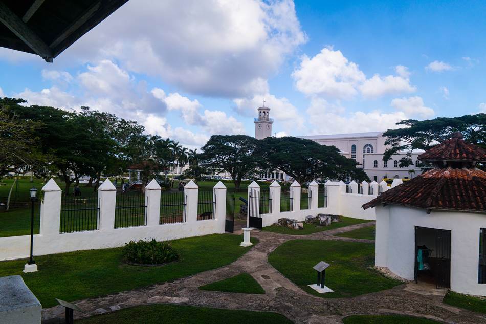 총독-관저에서-바라본-아가나대성당