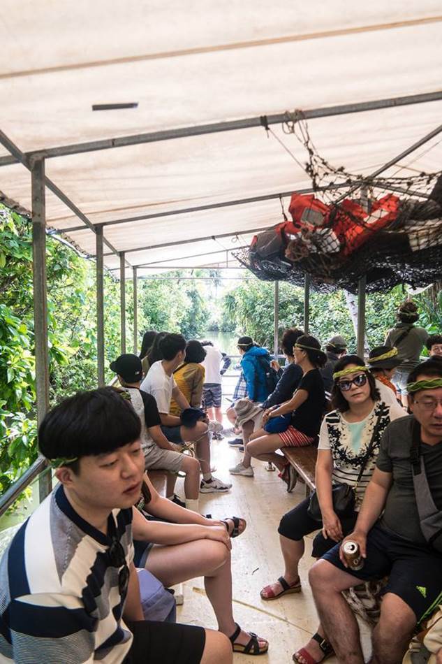 정글 리버 쿠르즈(riverboat cruise) 선안의 풍경