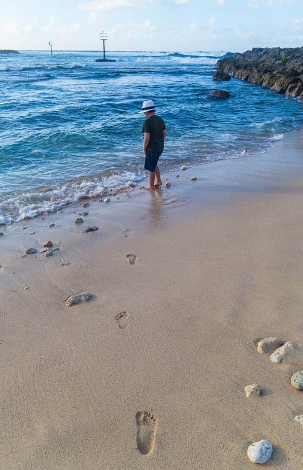 파세오공원 옆 바닷가, 바다로 들어가고픈 은결