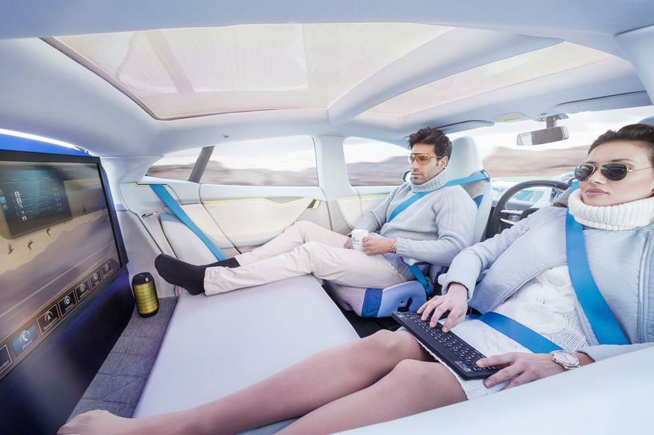 무인자동차 변화 모습_Rinspeed-XchangE-Concept-passengers-and-rear-entertainment-system