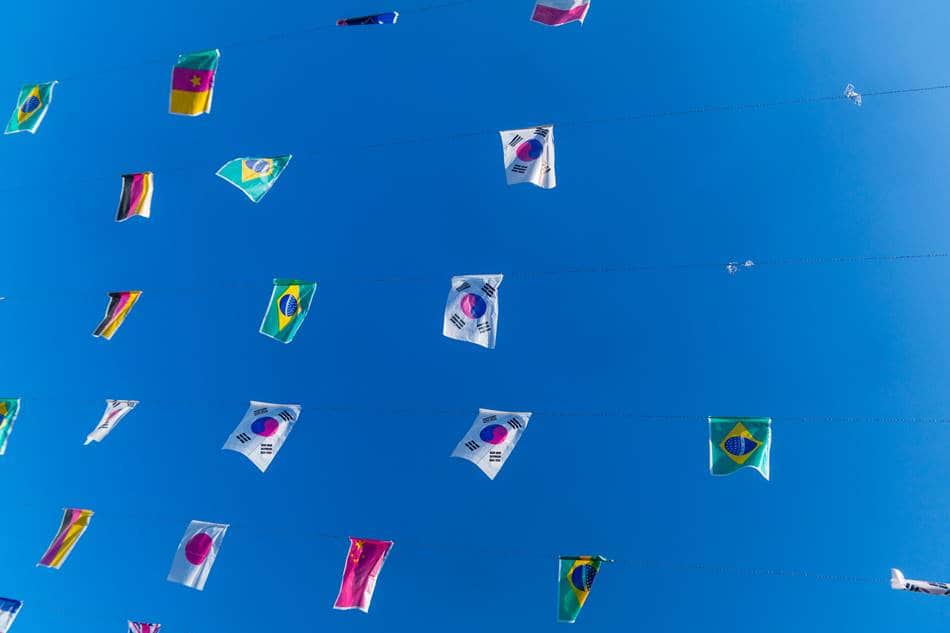 용인시청 광장 설매장에서 담아본 만국기