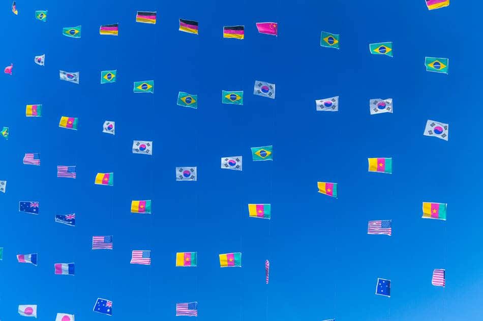 용인시청 광장 설매장에서 담아본 만국기