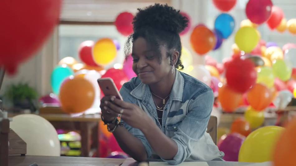 Apple iPhone 7 애플 아이폰 7 광고 Red Balloons.mp4_20170205_001818.142