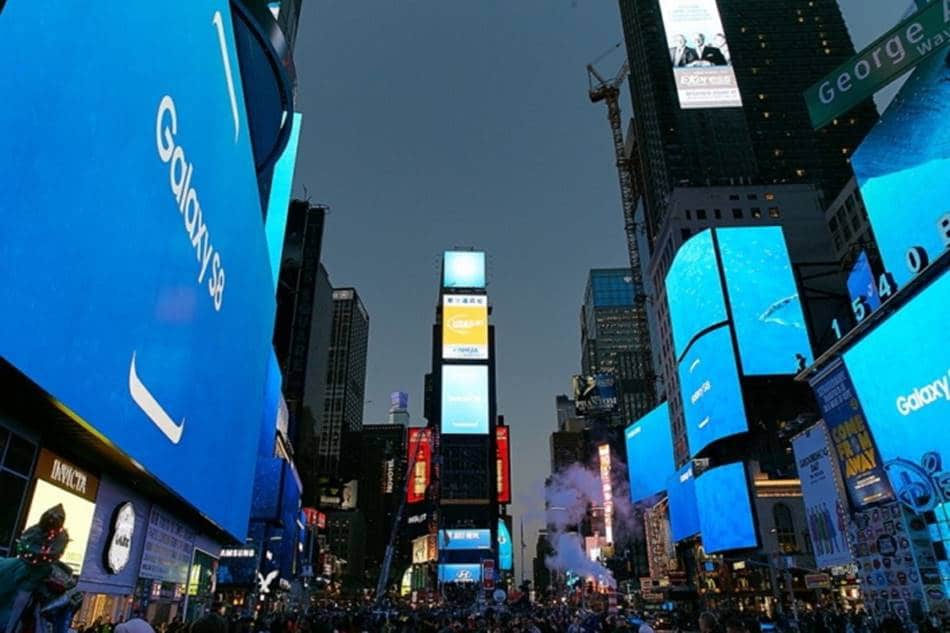 삼성 갤럭시 S8 언팩 행사 시 뉴욕 타임스퀘어 옥외광고 Galaxy S8 Time Square_OOH_Main Unpack20170330