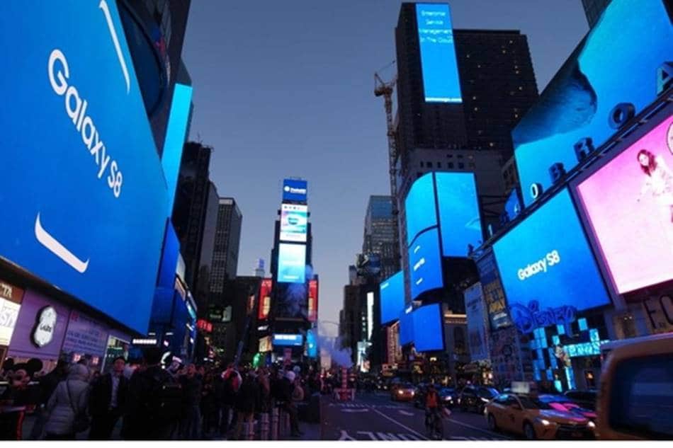 삼성 갤럭시 S8 언팩 행사 시 뉴욕 타임스퀘어 옥외광고 Galaxy S8 Time Square_OOH_Main Unpack20170330