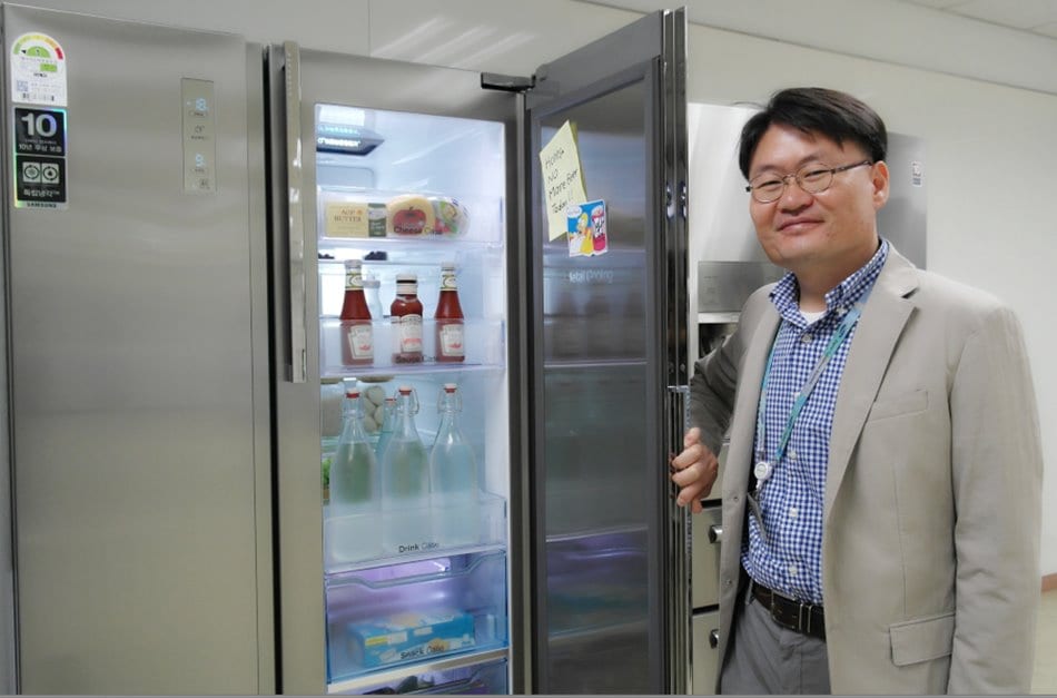 양옥모과장 푸드쇼케이스앞에서