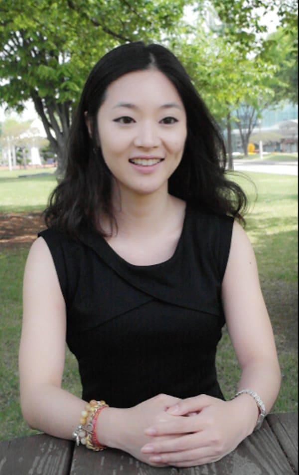 인터뷰중인 김경연