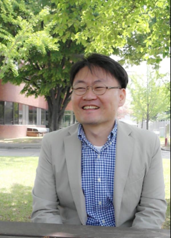 인터뷰중인 양옥모과장