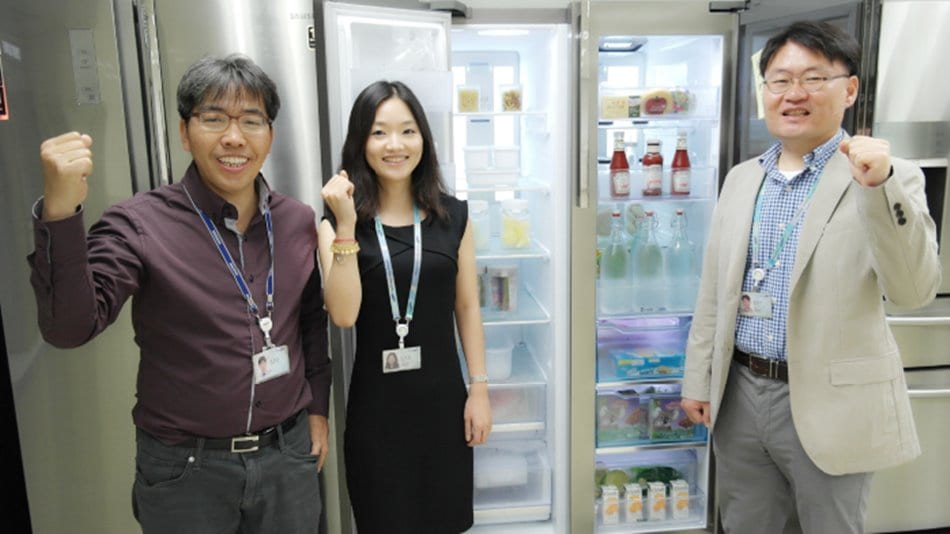 푸드쇼케이스앞에서 최동순 양옥모 김경연