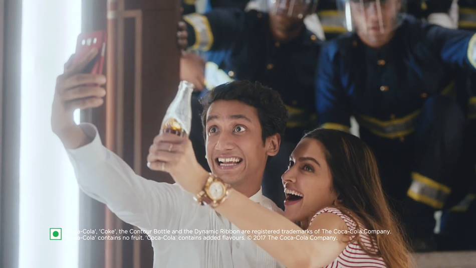 2017년 4월 코카콜라 엘리베이터 Deepika Padukon19