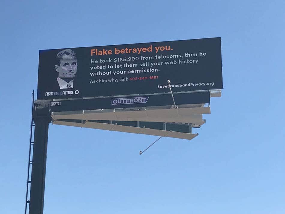 미 공화당의원 Jeff Flake 비판 빌보드 광고