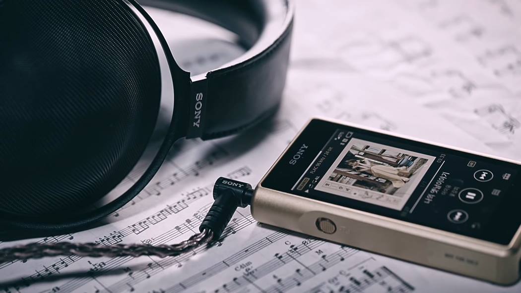 소니뮤직 MDR-1000X 아이유 광고 음악을 사랑하는 사람들을 위하여, for and by Music Lovers 광고 스틸컷10