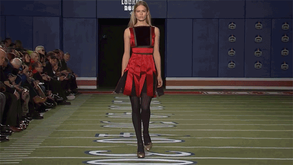 타미 힐피거(TOMMY HILFIGER) tommy-hilfiger-virtual-reality-runway2