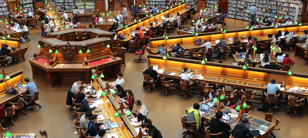 검색이 잘되는 고품질 사이트 제작 방법 _ 고품질 컨텐츠를 제작하기 위해서는 폭 넓은 정보 수집이 필요하다_도서관 library-1400313