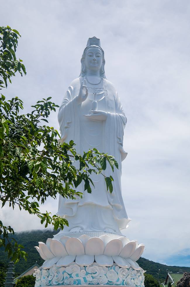 린응사 정면에서 바라 본 해수관음상(Lady Budda)-6104