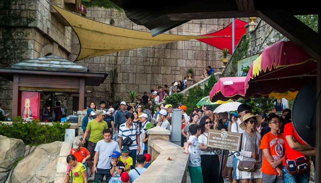 베트남 다낭 여행 - 바나 힐(Bana Hill) 모노레일 대기줄