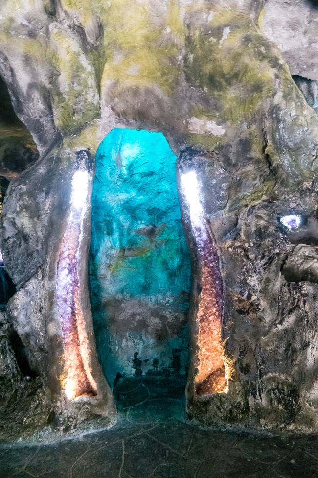 바나 힐(Bana Hill) 수정(Crystal) 전시관 풍경