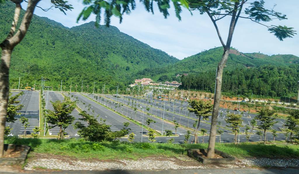 베트남 다낭 여행 - 바나 힐(Bana Hill) 텅빈 주차장-3891