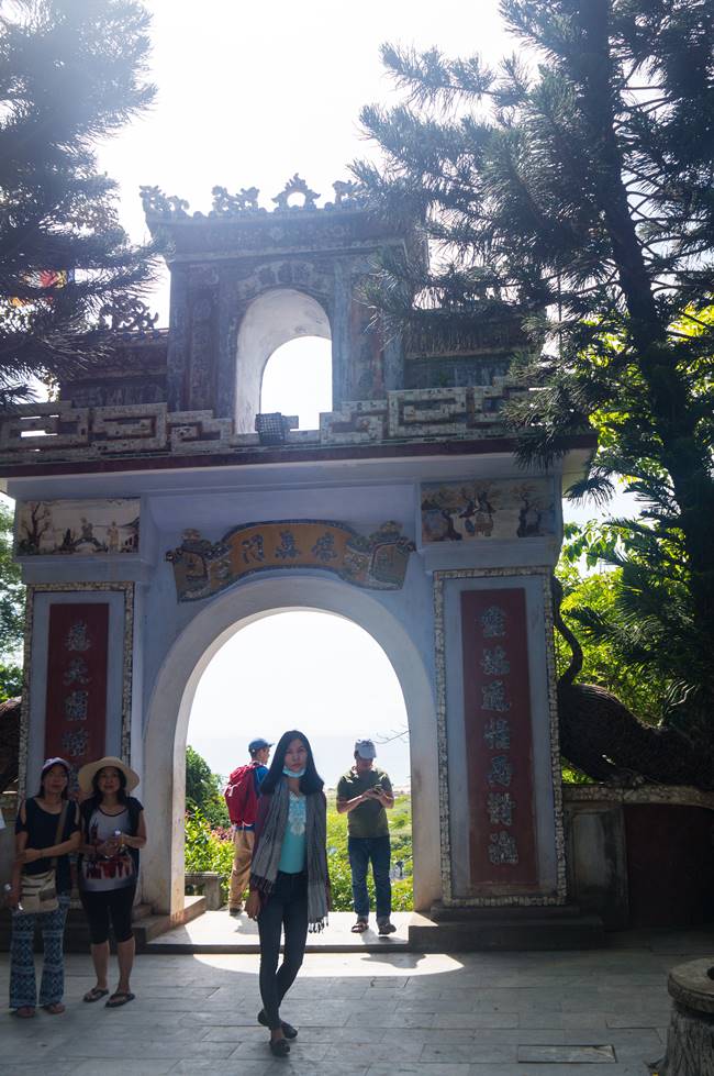 오행산(마블 마운틴) 링웅사(Chua Linh Ung, 靈應寺 영응사) 입구에 해당하는 영응문-5902