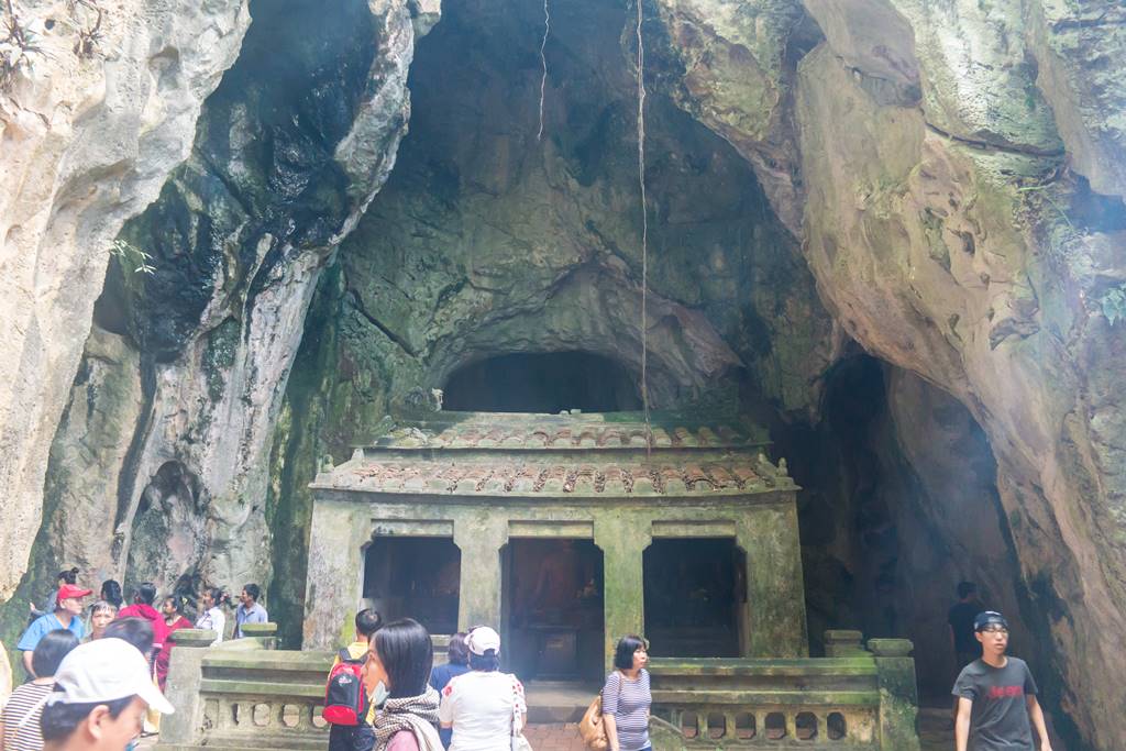 오행산(마블 마운틴) 장주동굴(Tang Chon Cave) 내부