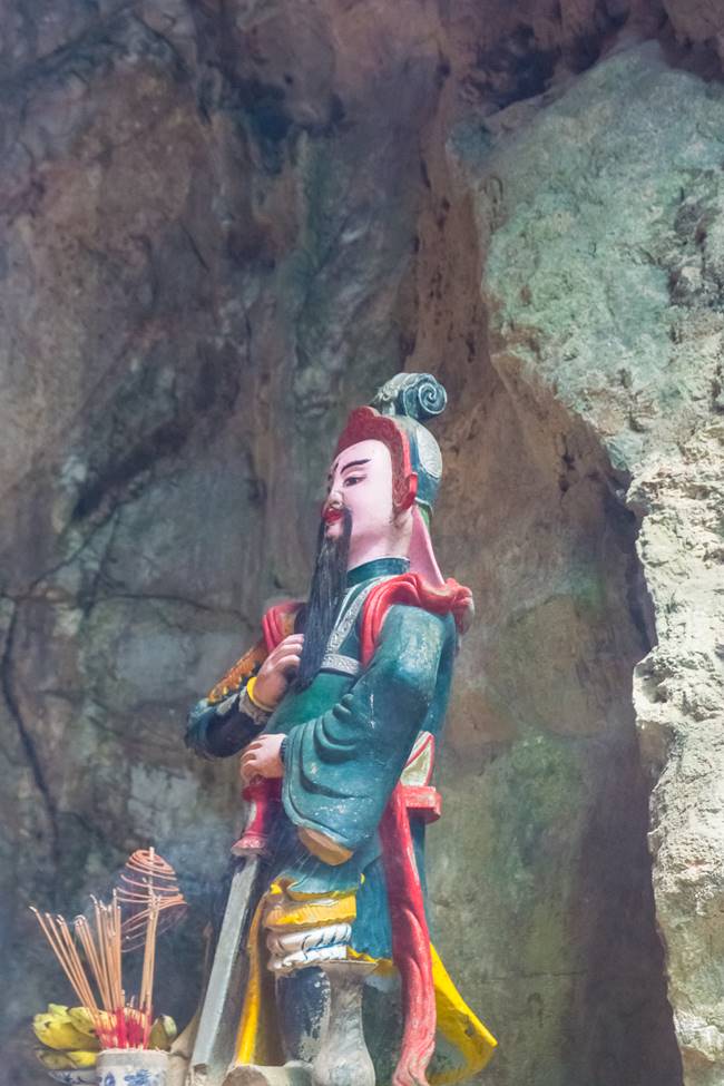 오행산(마블 마운틴) 장주동굴(Tang Chon Cave) 내부