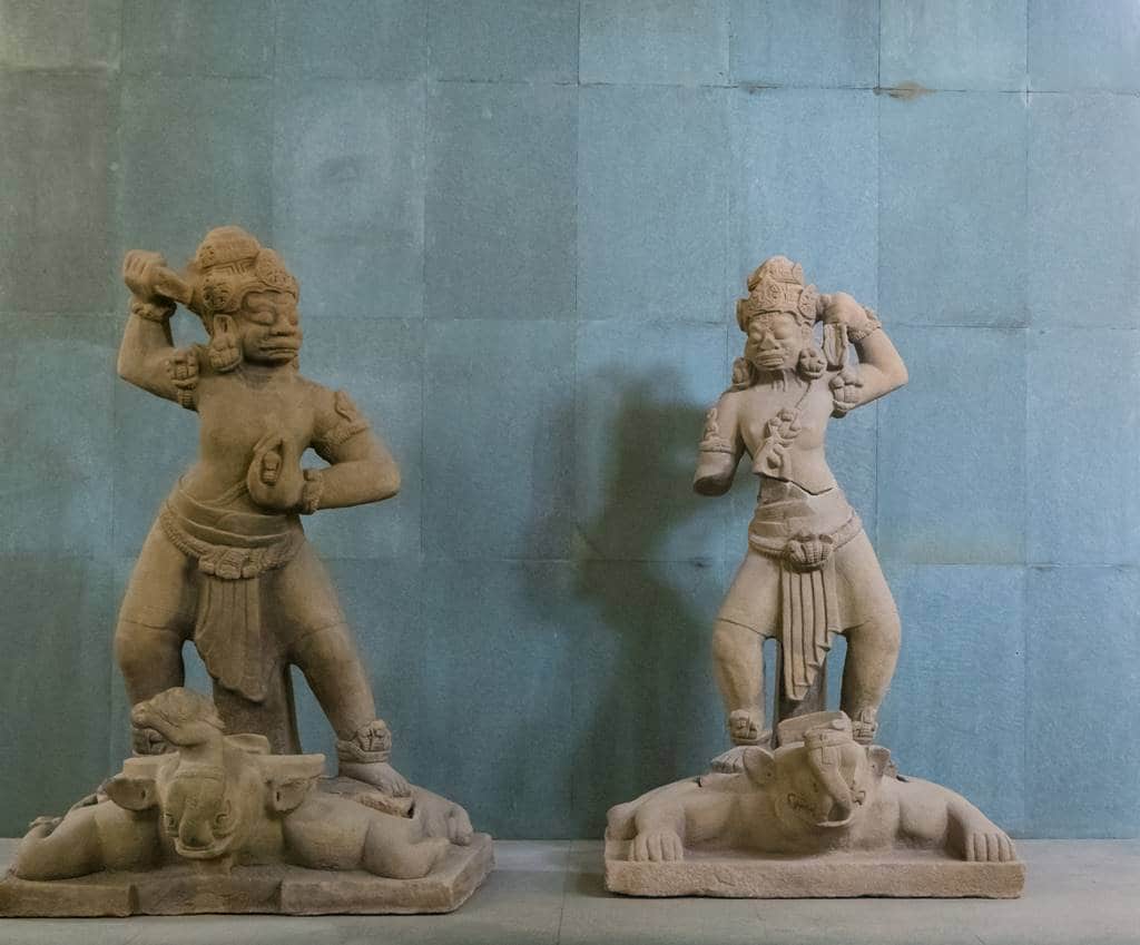 참 조각 박물관 조각품