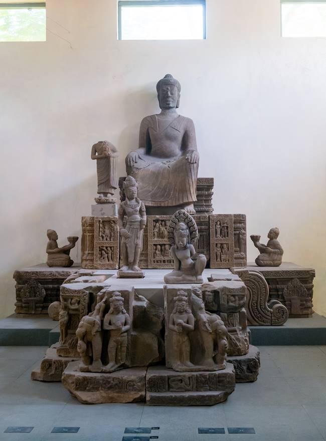 참 조각 박물관 조각품