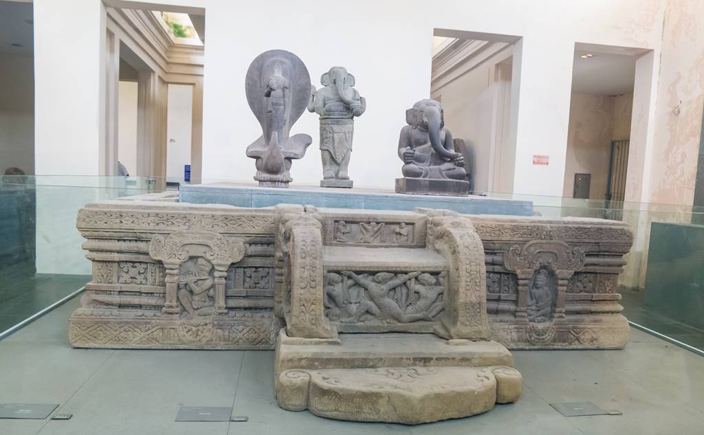 참 조각 박물관 - 석조 제단 장식-6250