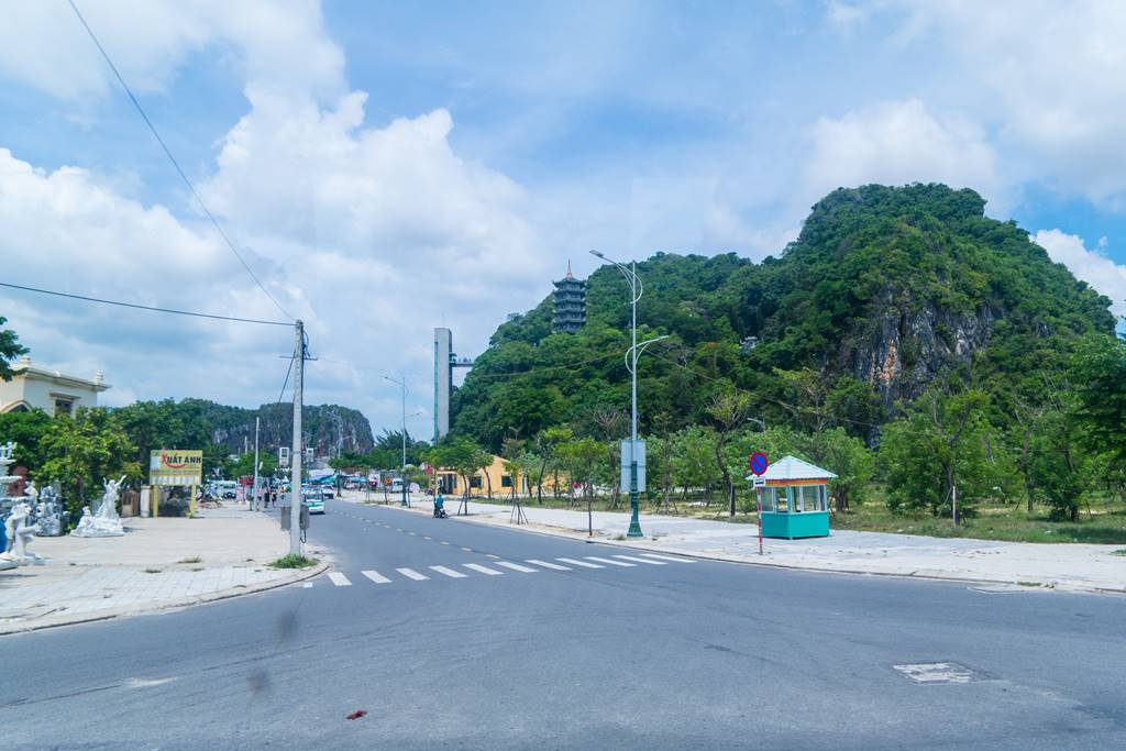 투어 버스에서 바로본 오행산-6049